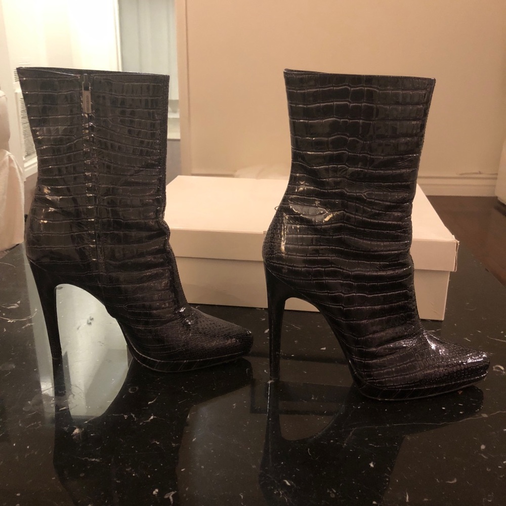 Snake skin leather Casadei boots with box size 38